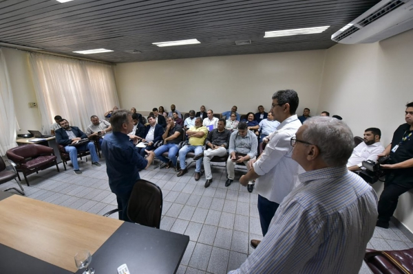 Os participantes discutiram políticas públicas nos municípios de Roraima